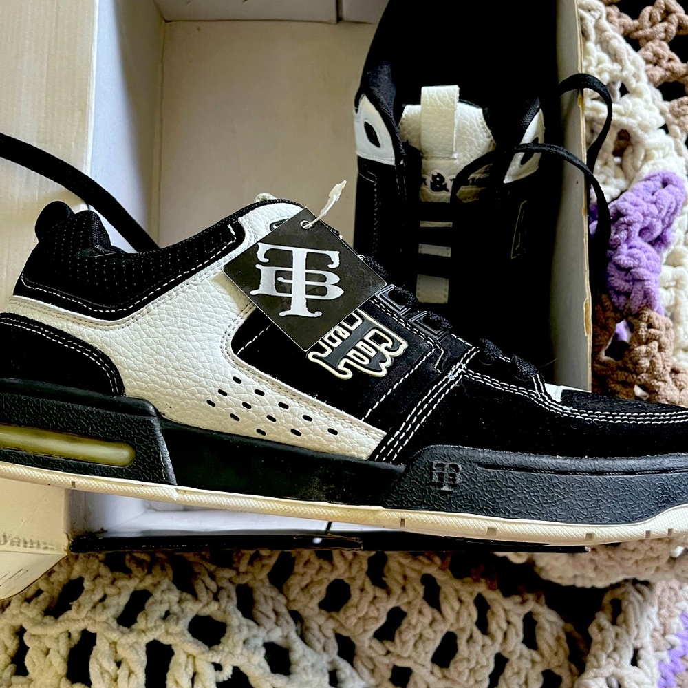 B&T new mens size 11.5 shoes